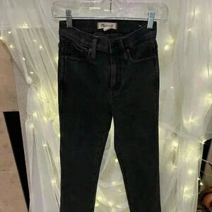 Madewell Women’s 10” High -rise Skinny Jeans. Black. Preowned. Size 25.